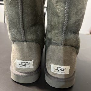 Womens UGG size 8